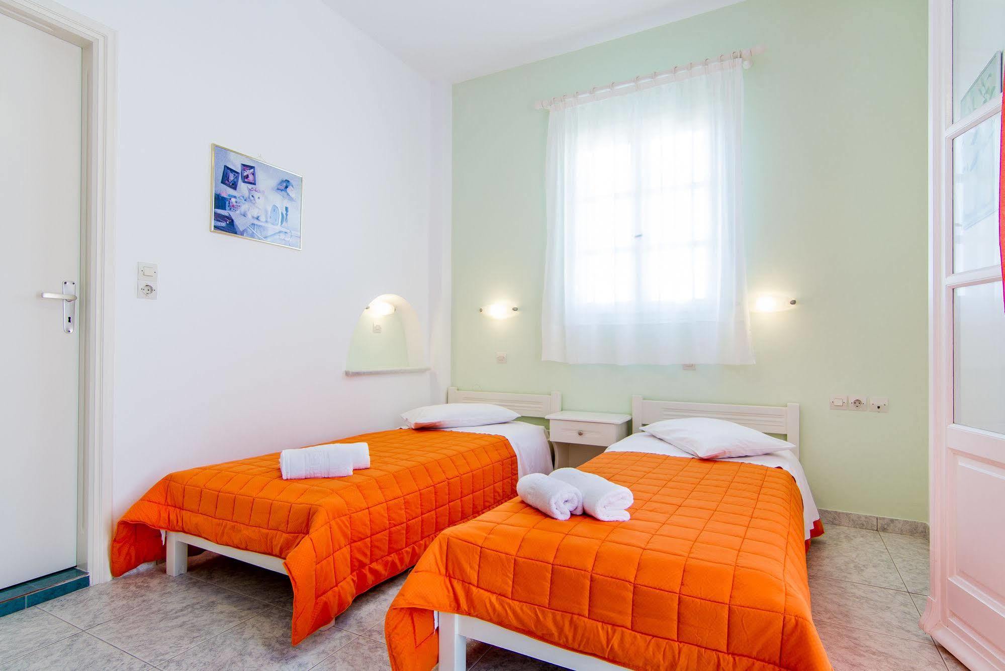 Athena Rooms Chora  Exterior foto